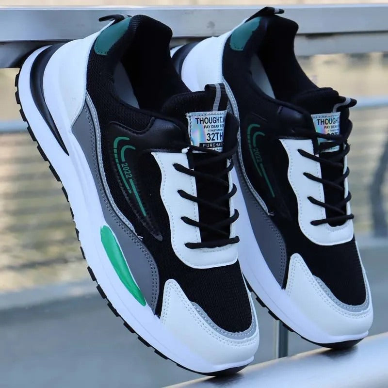 Men's Large Mesh Breathable Sports Shoes
