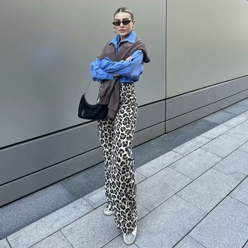 Hanging pants and sports pants
